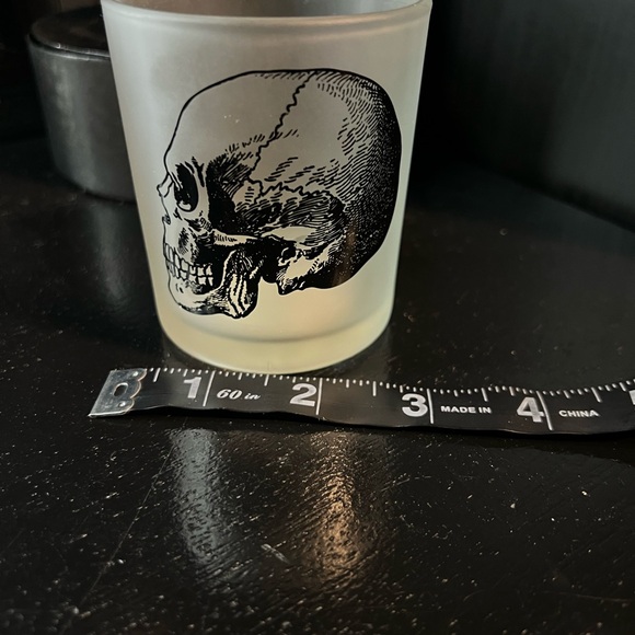 Gothic Skull Votive Candle Holder - Picture 5 of 5